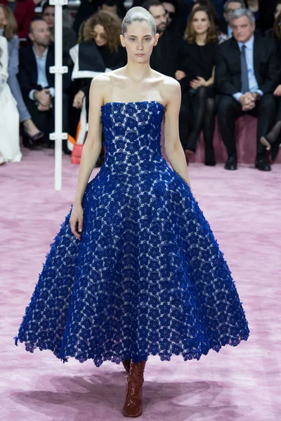 Look 36